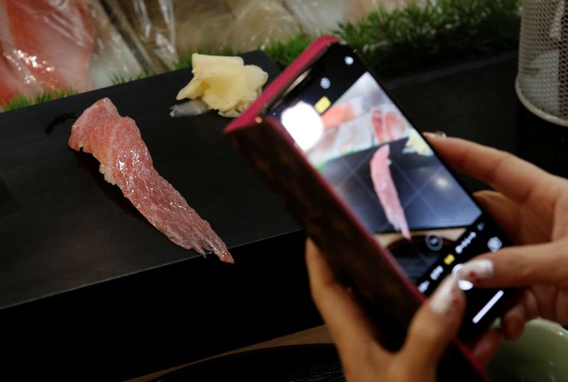 Restoran Sushi Zanmai di Jepang berhasil mendapatkan sebuah tuna dengan harga yang fantastis yaitu senilai Rp 43,8 miliar. Penasaran seperti apa? lihat yuk.