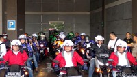 Acara ini juga dihadiri oleh Direktur Jenderal (Dirjen) Perhubungan Darat Budi Setiyadi, Kepala BPTJ Bambang Prihartono dan Dirjen Moda Transportasi Darat Ahmad Yani.