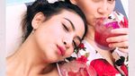 Tiup Kue Ultah dan Makan Bareng, Momen Vanessa Angel dan Kekasih