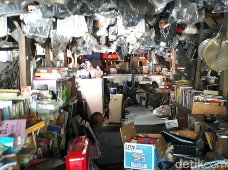 Jeroan Mal Rongsok Surganya Pemburu Furnitur hingga Elektronik Bekas