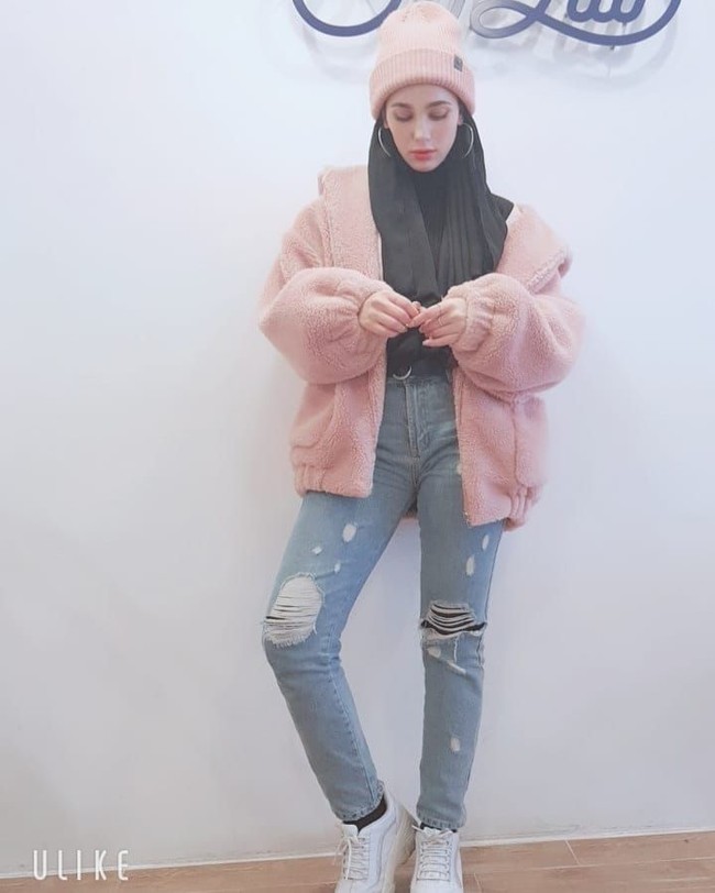 Selain Ayana Moon, hijabers dari Korea yang populer adalah Kim Miso. Tak hanya aktif di Instagram, Kim Miso juga rutin mengunggah video di Youtube. Foto: Dok. Instagram