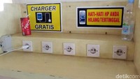 Apabila habis baterai pun, bisa mengisinya dengan gratis.