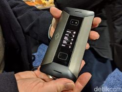 Melihat Cosmo Communicator yang Mirip Ponsel Legendaris Nokia