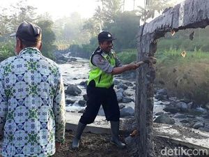 Tembok di Tengah Jalan Buatan Cakades Kalah di Wonosobo Dibongkar