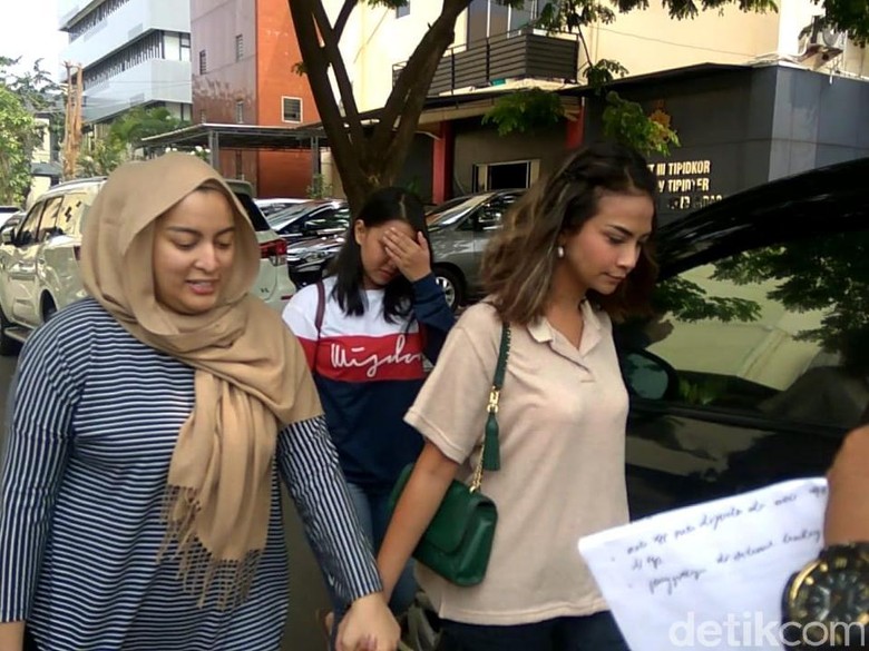 Pengacara Bantah Vanessa Angel Terima Rp 80 Juta untuk Layani Pengusaha Rian Pengacara Bantah Vanessa Angel Terima Rp 80 Juta untuk Layani Pengusaha Rian