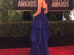 Gadis Manis Pembawa Air Minum Golden Globes Viral di Medsos