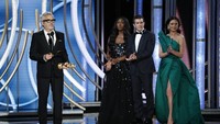 Alfonso Cuaron berhasil membawa dua piala lewat film garapannya yakni Roma. Paul Drinkwater/NBCUniversal via Getty Images