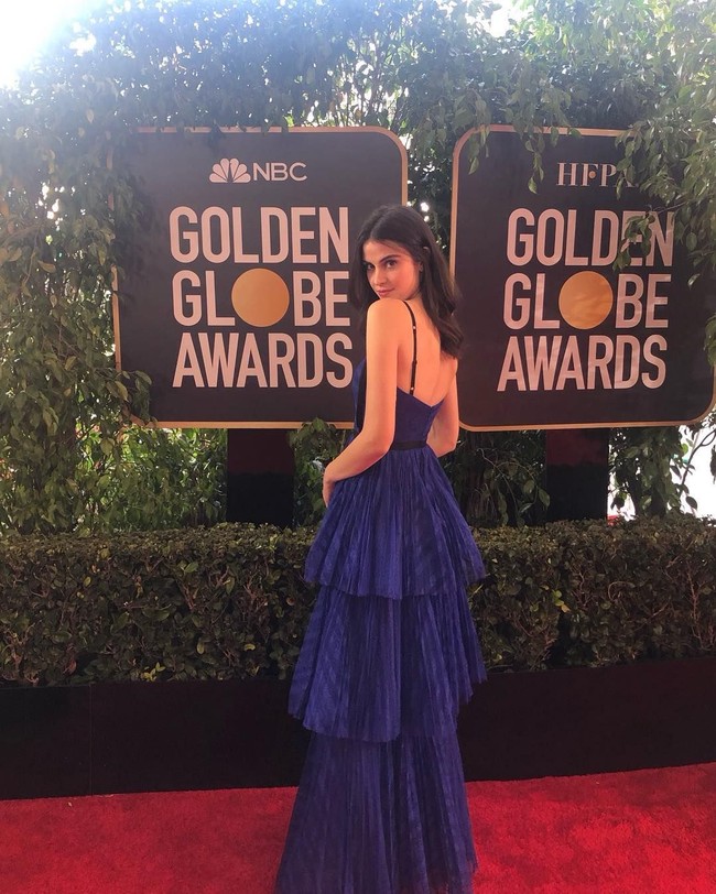 Beberapa jam lalu, Kelleth pun mem-posting foto di area acara Golden Globes. Wanita yang tampil dengan gaun biru itu pasti merasa bangga bisa tampil di Golden Globes. Not the worst way to spend a Sunday... #goldenglobesfijigirl #fijiwatergirl tulisnya.  Foto: Instagram (@Kellethcuthbert)