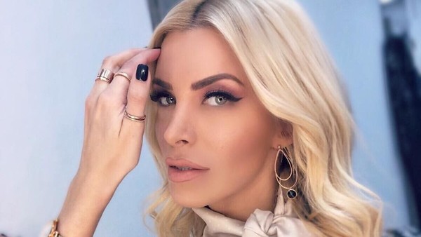 Presenter Cantik Ini Dihujat Karena Bilang Artis Pria Korea Mirip Wanita