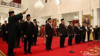 Para calon dubes diambil sumpahnya.
