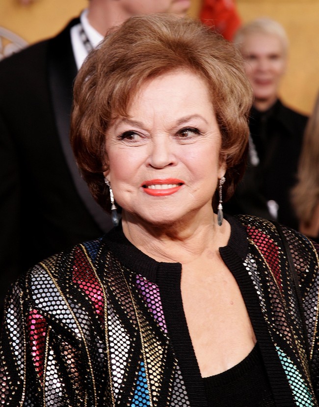 Mendiang aktris cilik Shirley Temple mundur dari industri film Hollywood pada usia 39 tahun. Ia memilih aktif sebagai duta PBB. Foto: Getty Images