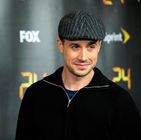 Pada 2003, aktor Freddie Prinze, Jr. mengumumkan kalau ia pensiun dari dunia akting. Alasannya, karena menurutnya, Akting itu terlalu aneh. Foto: Getty Images