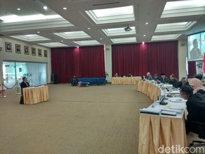 Ditanya Prostitusi Online, Calon Hakim Agung Singgung Vanessa Angel