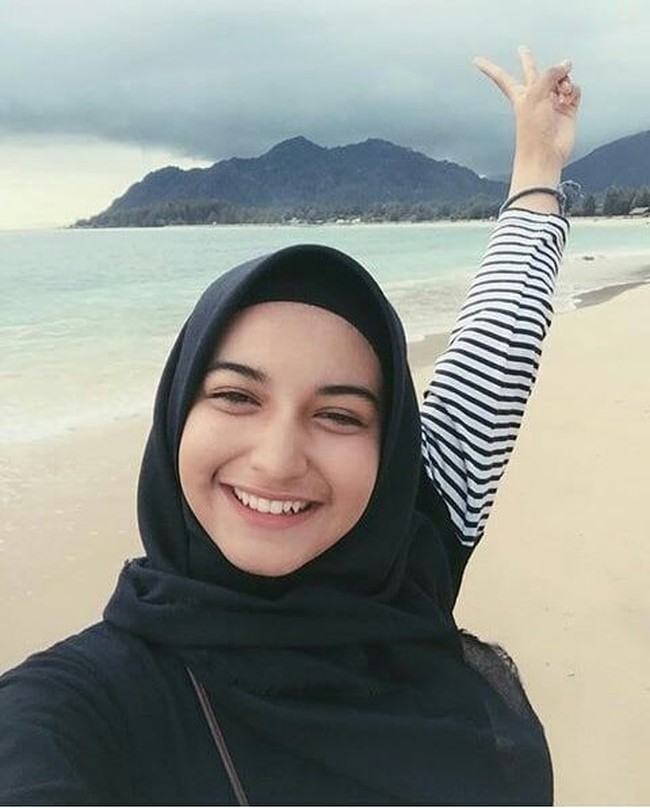 Populer sejak tahun 2013 di Media Sosial, Cut Intan Nabila sempat tersandung masalah. Akun Instagram-nya terblokir beberapa waktu lalu. Ia pun membuat akun Instagram baru. Foto: Instagram/Cut.Intannabilla