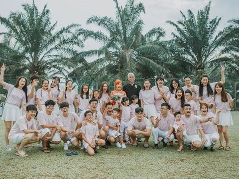 Rayakan 50 Tahun Pernikahan, Pasangan yang Menikah Lagi Ini Viral