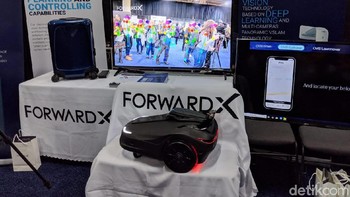 Nah ini koper pintar, bisa mengikuti ke mana pemiliknya berjalan. Foto: detikINET/Adi Fida Rahman