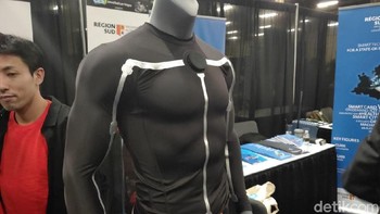 Pakaian ini dilengkapi sensor yang memonitor segala aktivitas pengguna. Foto: detikINET/Adi Fida Rahman