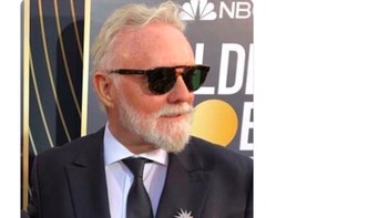 Ekspresi cool drummer Roger Taylor yang dipakai netizen ini untuk menggambarkan dia tak peduli terhadap kritika kemenangan Bohemian Rhapsody. Foto: istimewa