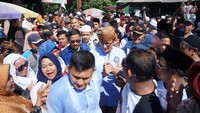 Sandi mengatakan berjanji akan memperbaiki ekonomi Indonesia jika terpilih. Mau ganti presiden? Syaratnya ada dua, yaitu satu bersyukur, kedua jaga hati jangan kita saling jelekkan caci maki, ucapnya.  (Foto: Dok. Instagram Sandiaga Uno)