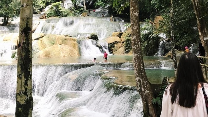 Air Terjun Moramo di Kendari