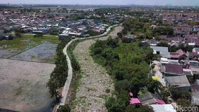Penampakan Sungai Sampah di Tarumajaya Bekasi dari Langit