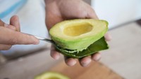 Alpukat : Buah yang dijuluki superfood ini punya kandungan lemak nabati yang baik untuk cegah kanker limpa. Lebih baik dikonsumsi tiap hari. Foto: iStock