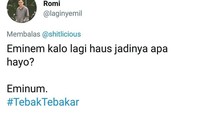 Tahu dong penyanyi Eminem? Nah katanya kalau dia lagi haus maka berubah jadi Eminum. Waduh! Foto: Twitter
