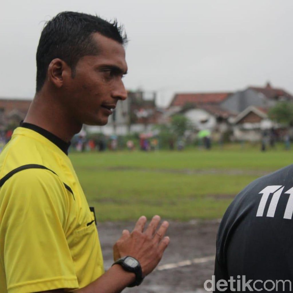 Eks Pelatih Persigar: Wasit Nurul Korban Mafia Bola