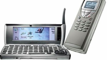 Kehadiran Nokia 9210 ini membuat Nokia ketika itu menjadi pemimpin di kategori smartphone bisnis, mengalahkan Compaq dan Palm. Nokia Communicator ini juga jadi simbol status karena mahal dan canggih. Pemiliknya biasanya orang berduit. Foto: istimewa