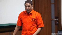 Heru menjalani sidang bersama dengan rekan-rekannya di JAD Blitar, diantaranya, Abu Umar alias Samsul Arifin Subagio, Anang, Ervin, Nur Hidayat, Katiman, Muhanan, Juhri, dan Galih.