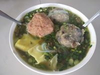 Gurihnya Mantap! Bakso Jeroan Khas Warung Bakso Satuman