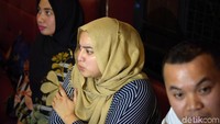 Jane Shalimar bersama kuasa hukum Vanessa Angel saat ditemui di kawasan Kalibata, Jakarta Selatan pada Senin (7/1). Foto: Noel/detikFoto