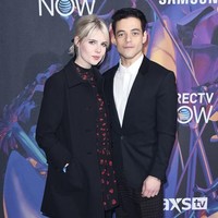 Rami dan Lucy sudah sering tampil bersama di red carpet sejak setahun lalu. Inilah penampilan mereka di karpet merah pada Februari 2018. Foto: Getty Images