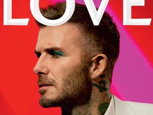 Penampilan Mengejutkan David Beckham Pakai Eyeshadow Hijau