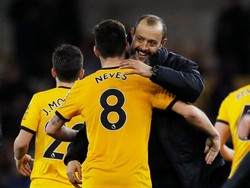 Manajer Wolves, Nuno Espirito Santo, merayakan kemenangan dengan skor 2-1 yang mengantarkan Serigala ke babak keempat. (Darren Staples/Reuters)