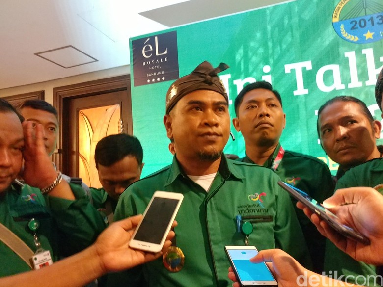 Sopir Travel di Bandung Terapkan Standar Tarif Jasa Wisata Sopir Travel di Bandung Terapkan Standar Tarif Jasa Wisata