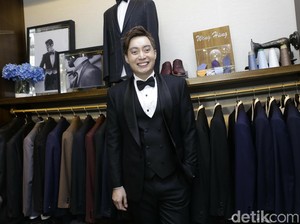 Busana Nikah Berbahan Impor Jepang, Edric Tjandra Habiskan Puluhan Juta?