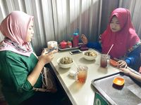 Gurihnya Mantap! Bakso Jeroan Khas Warung Bakso Satuman