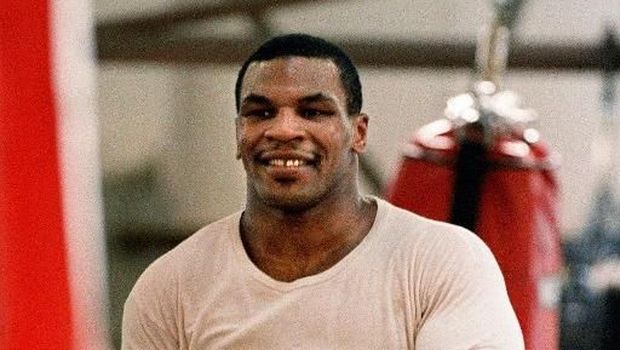 Mike Tyson pernah memelihara macan. (