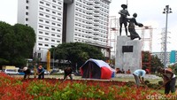 Kedua adalah Taman Tugu Tani. Pemrov DKI Jakarta menganggarkan Rp 140 miliar untuk merevitalisasi lima taman tersebut. Agung Pambudhy/detikFoto/File.