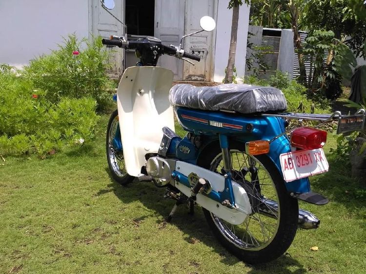 Restorasi Motor Bebek Jadul Yamaha V75 Jadi Baru Lagi