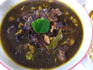 Nasi Rawon Dan Jajanan Pasar, Sarapan Kesukaan Istri Sandiaga Uno