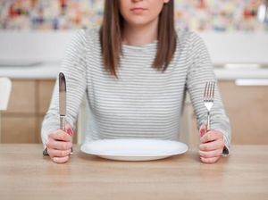 Kata Mereka yang Merasa Jadi Galak Saat Kelamaan Menunggu Pesanan Makan