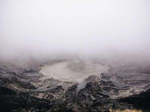 Erupsi Tangkuban Perahu Tak Ganggu Bandara Husein dan Kertajati