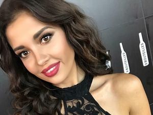 Foto: DJ Seksi Ukraina yang Senang Traveling