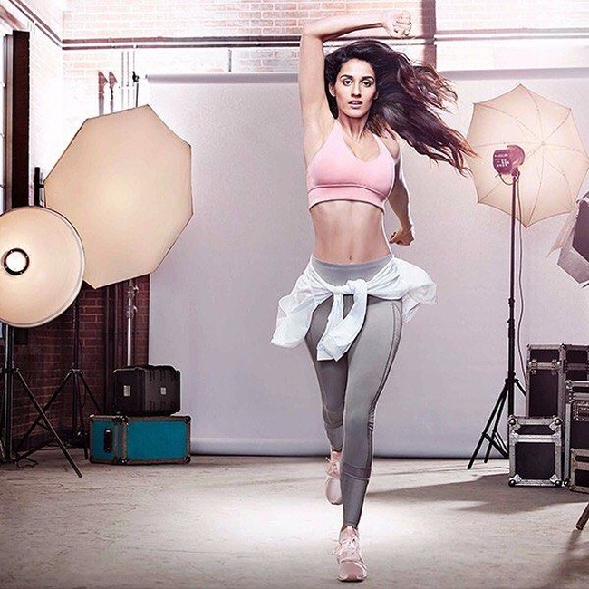 Sebelum menjadi bintang iklan Calvin Klein, Disha Patani kerap memamerkan tubuh langsingnya nan seksi untuk iklan Puma. Foto: Instagram @dishapatani