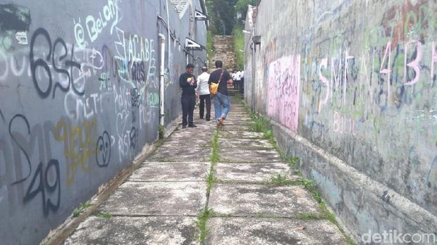 Lokasi penusukan Noven.