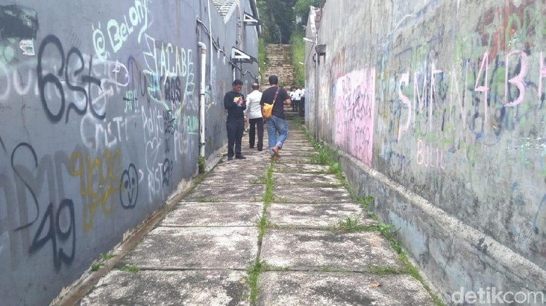 Siswi SMK di Bogor Tewas Ditusuk, Tak Ada Barang Hilang Siswi SMK di Bogor Tewas Ditusuk, Tak Ada Barang Hilang
