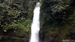 Foto: Situ Gunung yang Tenang & Curug Sawer yang Cantik