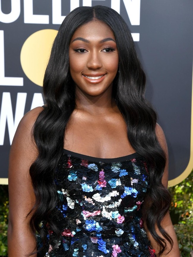 Isan bangga bisa terpilih sebagai duta Golden Globes. Ia pun memanfaatkan kesempatan tersebut untuk menyuarakan pentingnya kesehatan mental di kalangan remaja. Masih banyak stigma yang teman-teman saya terima, ucap Isan. Foto: Jon Kopaloff/Getty Images